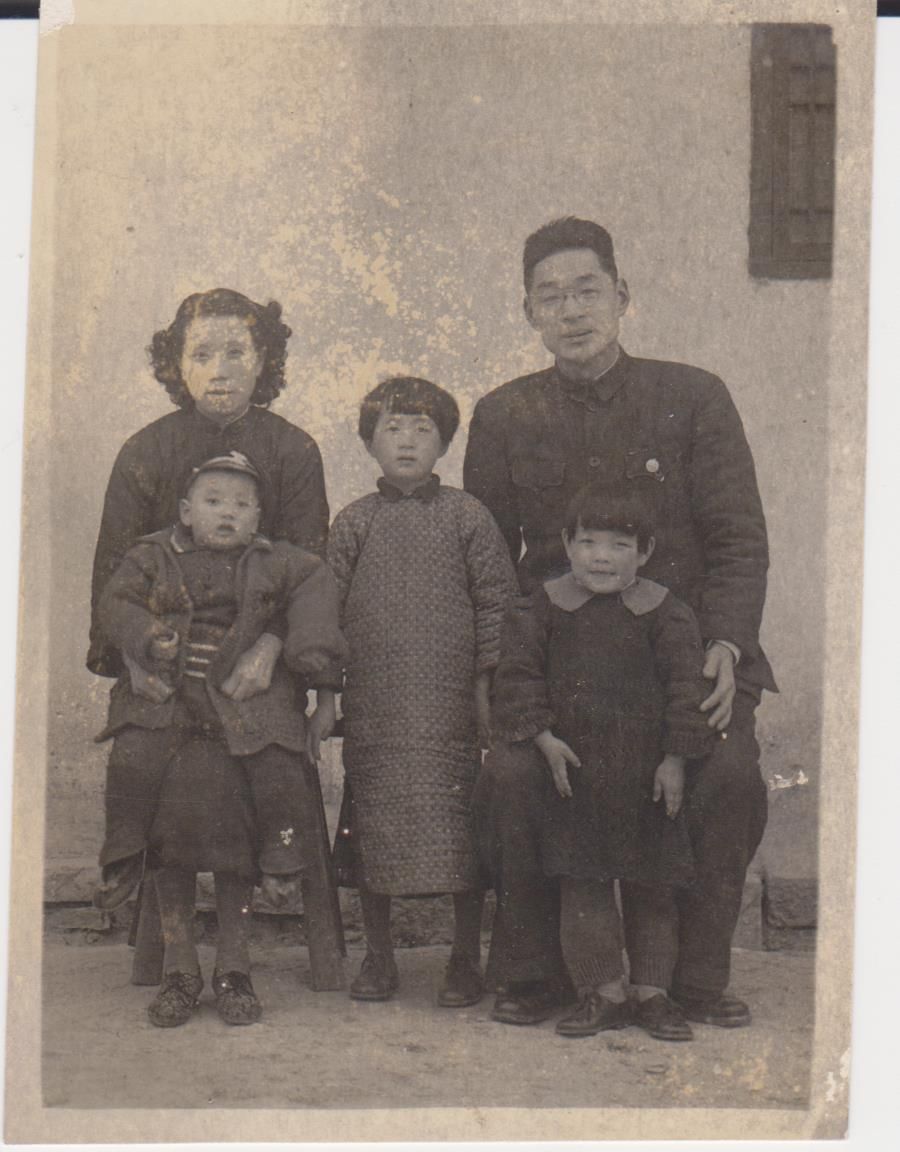 Dr. Chiang with his family on his 40th birthday