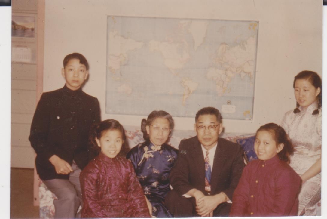 Dr. Chiang with family in Ohsweken, Ontario, in 1958. His children and wife are wearing qipao that they brought with them from China. (L-R:) son David, daughter Ming, wife Sarah, Dr. Chiang, daughter Ella, and daughter Beryl.